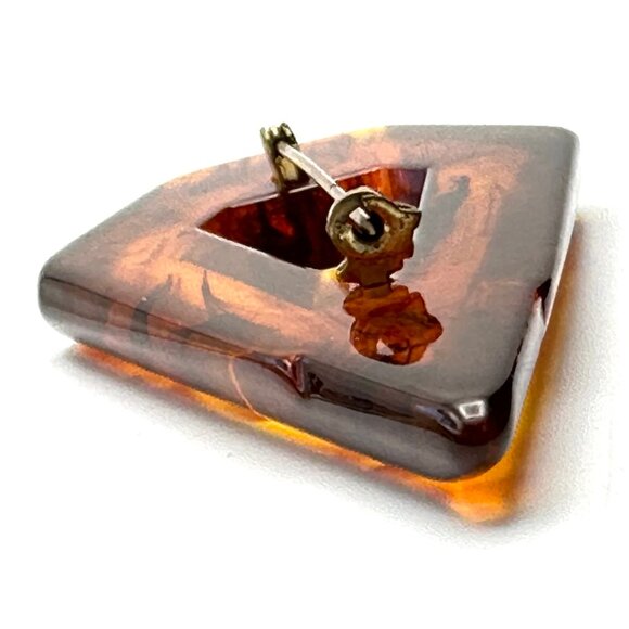 Vintage 1930s-40s Rootbeer Bakelite Shield Brooch — Tested & EUC + Hoop Earrings - Picture 7 of 10